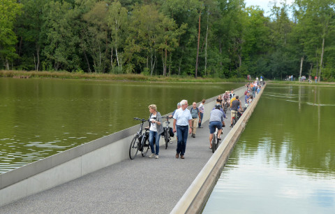 Fietsen Door Het Water In Bokrijk 2